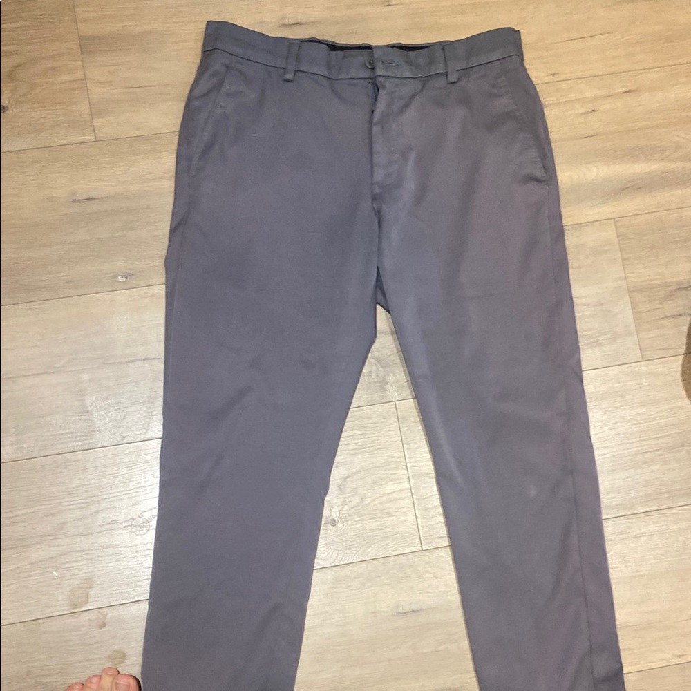 Amazon Essentials Men's Charcoal Chinos